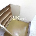 三鷹駅徒歩10分、三鷹市下連雀3丁目の鉄筋コンクリート造1DK賃貸マンション(玄関の写真)