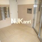 三鷹駅徒歩7分、武蔵野市中町2丁目のオートロック付き1LDK賃貸マンション(エントランスの写真)