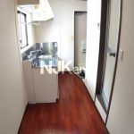 三鷹駅徒歩10分、三鷹市上連雀4丁目の賃貸1Kコーポ・角部屋!!(居室・リビングの写真)
