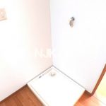 三鷹市上連雀2丁目のオートロック付バストイレ洗面独立1Kアパート(洗濯機置場の写真)