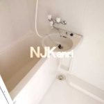 「リバーコート」三鷹駅徒歩3分・約6帖の大型のロフト付き賃貸1K(浴室の写真)